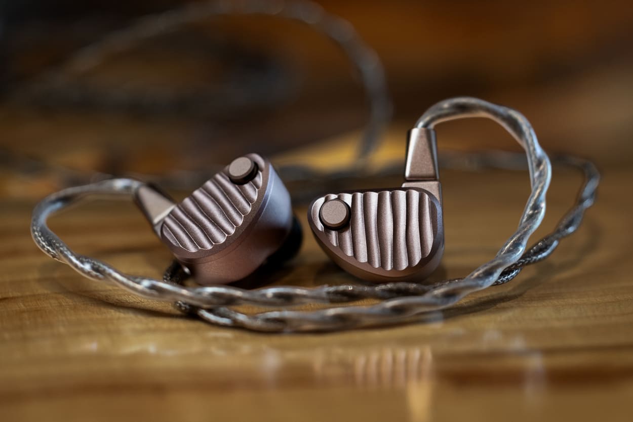 64 Audio Ocean Champagne Copper aluminium in-ear monitor