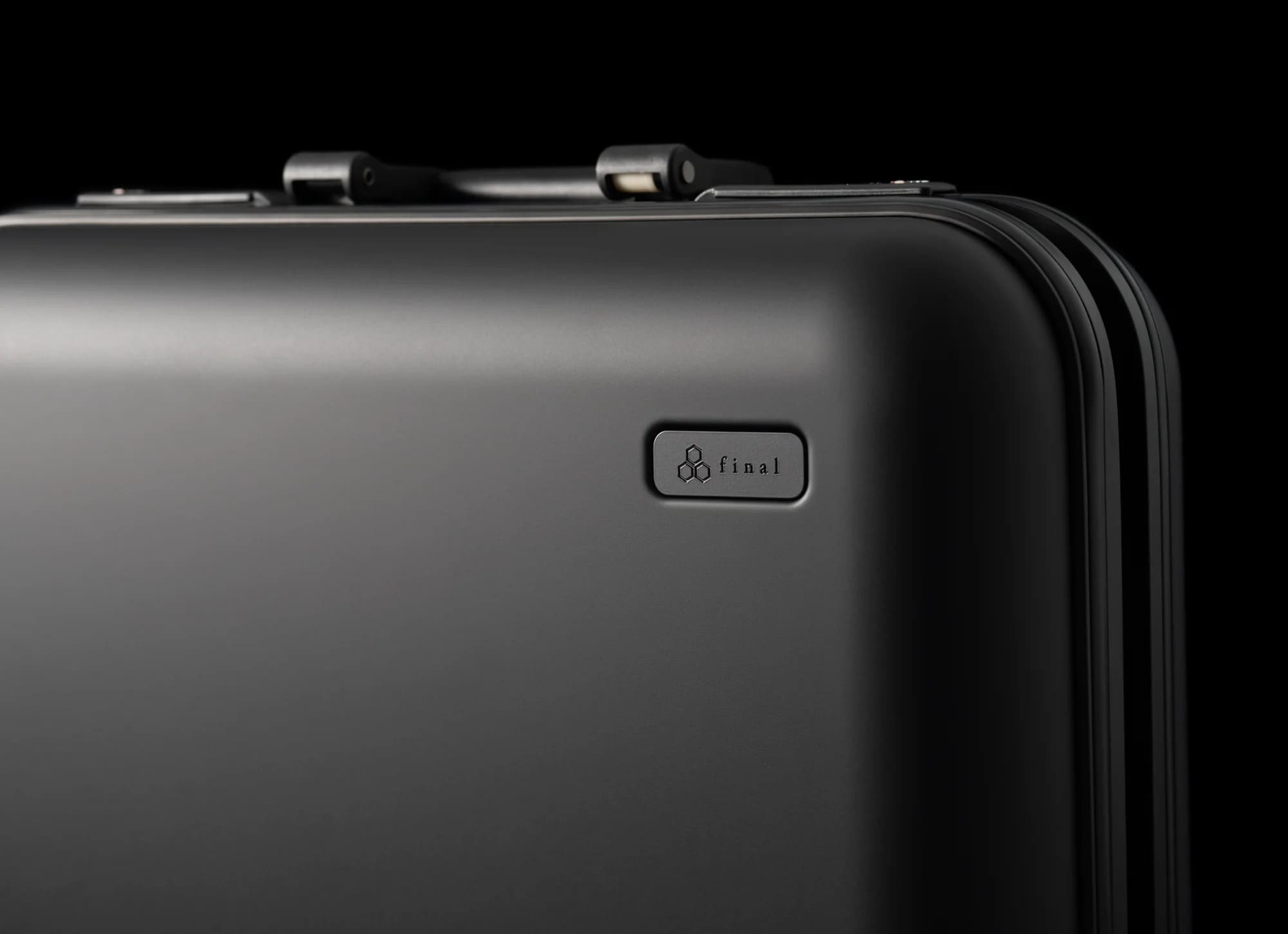 closed rigid protective case of the final DX10000 CL