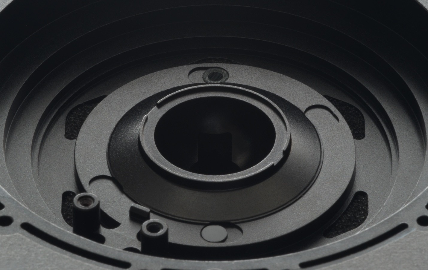 DX10000 CL precision-engineered internal acoustic chamber