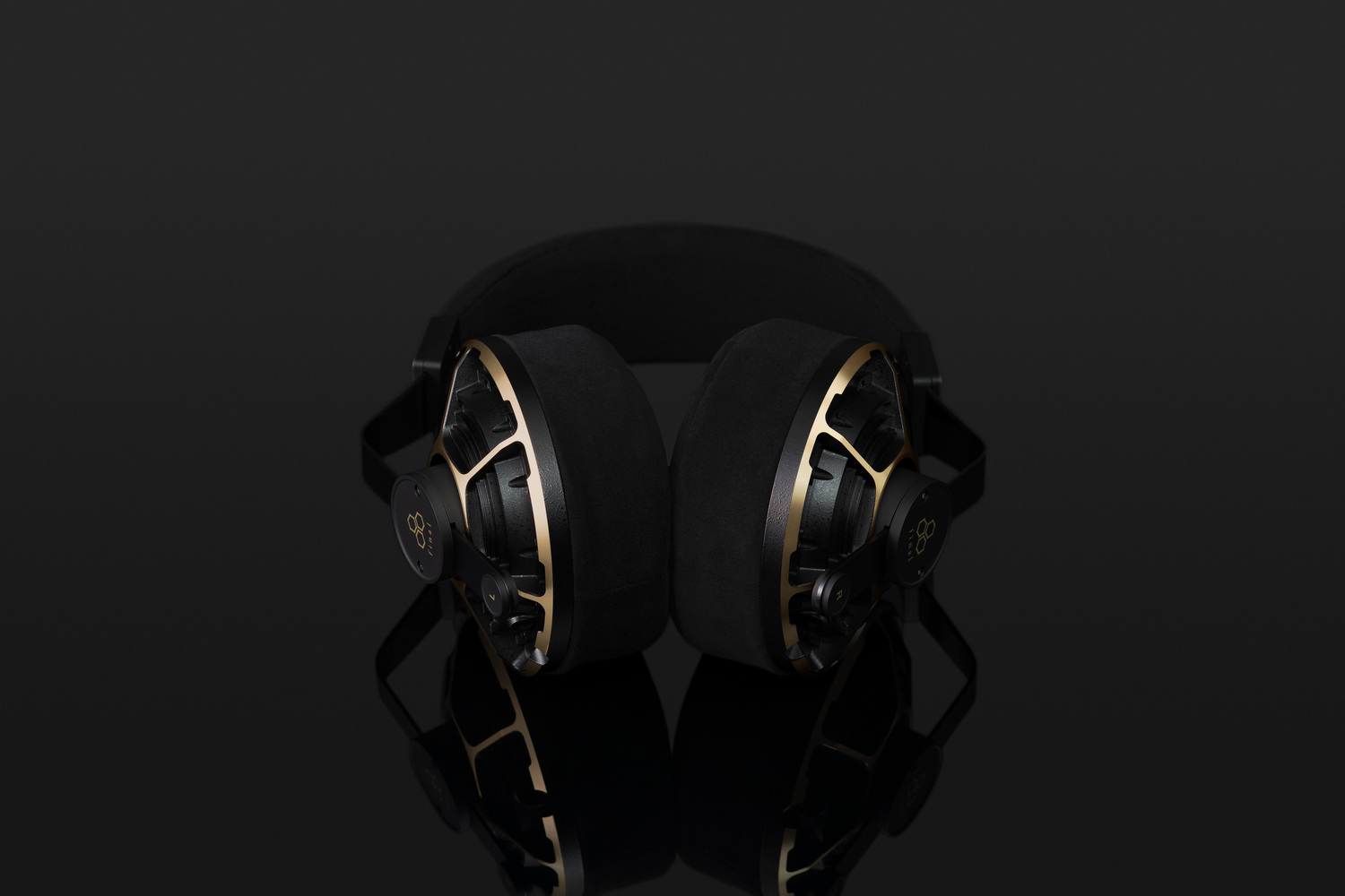 final DX10000 CL Collector's Edition with thick Ultrasuede earpads