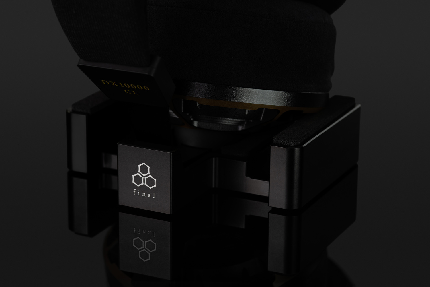 final DX10000 CL Collector's Edition CNC-machined solid-aluminum headphone stand