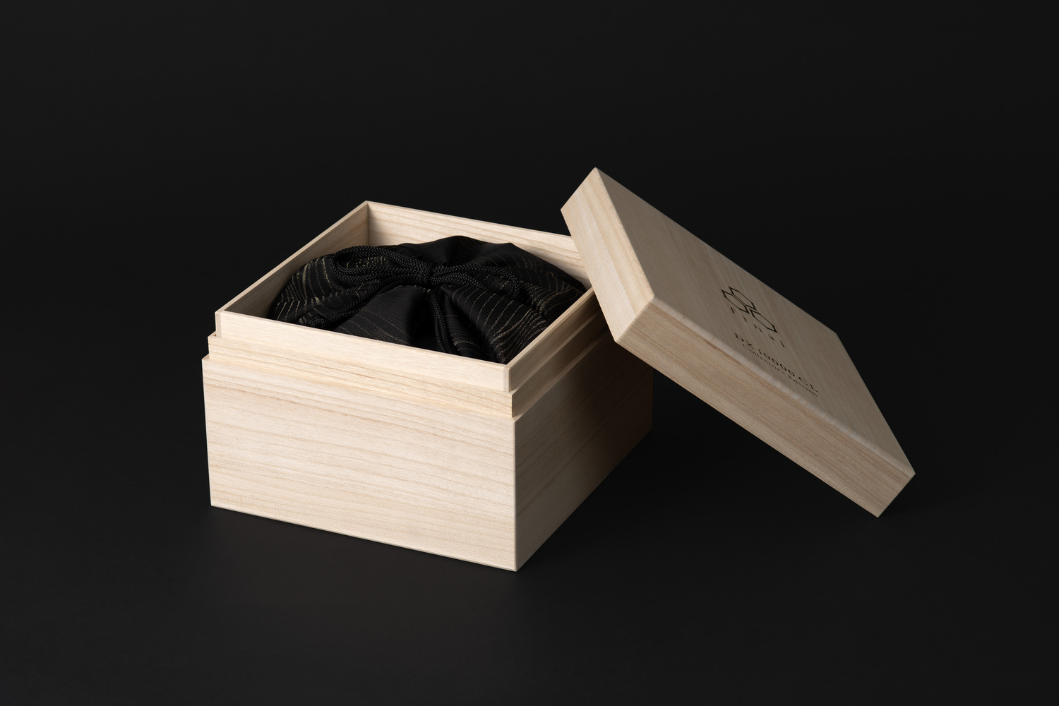 open paulownia wood box with the Shingen silk pouch