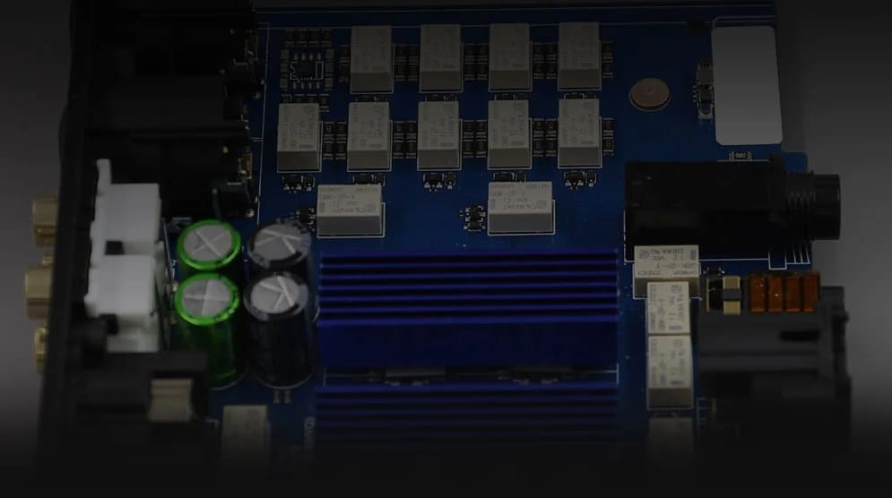 TOPPING L70 relay-based R2R volume control and custom output memory